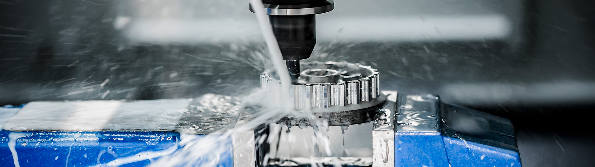 Cooling-lubricants-cutting-fluids-for-machine-tool-applications